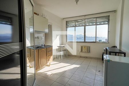 Sala de kitnet/studio para alugar com 1 quarto, 20m² em Centro, Niterói