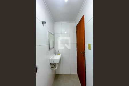 Casa para alugar com 200m², 3 quartos e 4 vagasBanheiro de serviço