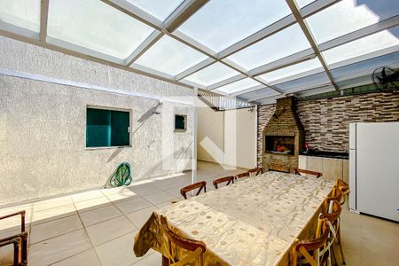 Casa para alugar com 200m², 3 quartos e 4 vagasÁrea externa