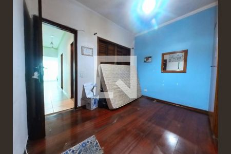 Quarto 1 de casa à venda com 6 quartos, 223m² em Vila Guedes, São Paulo