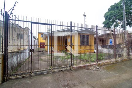 Casa para alugar com 300m², 5 quartos e 5 vagas Casa para alugar com 300m², 5 quartos e 5 vagasFachada