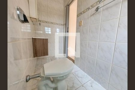 Banheiro Quarto 1 de casa para alugar com 2 quartos, 156m² em Jardim Mariliza, São Paulo
