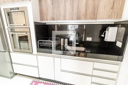 Apartamento à venda com 117m², 2 quartos e 2 vagas Apartamento à venda com 117m², 2 quartos e 2 vagasCozinha