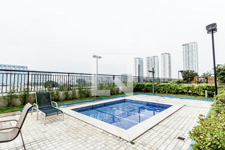 Apartamento à venda com 117m², 2 quartos e 2 vagas Apartamento à venda com 117m², 2 quartos e 2 vagasÁrea comum - Piscina