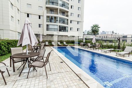 Apartamento à venda com 117m², 2 quartos e 2 vagas Apartamento à venda com 117m², 2 quartos e 2 vagasÁrea comum - Piscina