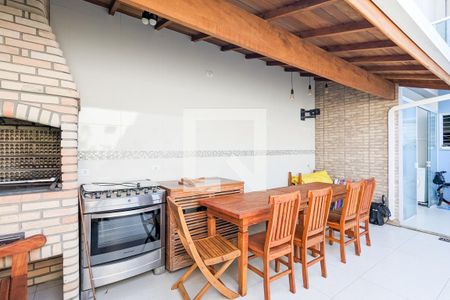 Casa à venda com 260m², 3 quartos e 4 vagas Casa à venda com 260m², 3 quartos e 4 vagasChurrasqueira