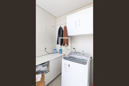 Casa à venda com 260m², 3 quartos e 4 vagas Casa à venda com 260m², 3 quartos e 4 vagasÁrea de serviço