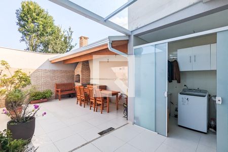 Casa à venda com 260m², 3 quartos e 4 vagas Casa à venda com 260m², 3 quartos e 4 vagasChurrasqueira