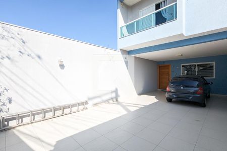 Casa à venda com 260m², 3 quartos e 4 vagas Casa à venda com 260m², 3 quartos e 4 vagasGaragem