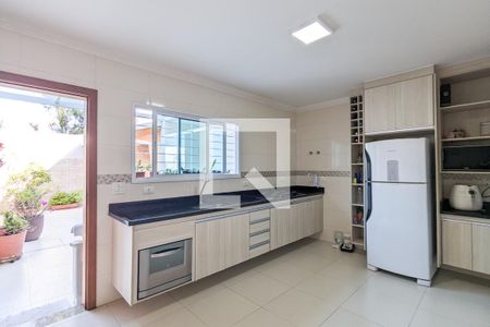 Casa à venda com 260m², 3 quartos e 4 vagas Casa à venda com 260m², 3 quartos e 4 vagasCozinha