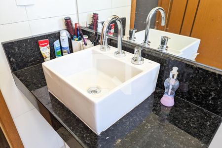 Casa à venda com 260m², 3 quartos e 4 vagas Casa à venda com 260m², 3 quartos e 4 vagasBanheiro da suíte 2