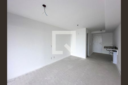Quarto/Sala de kitnet/studio à venda com 0 quarto, 33m² em Vila Cordeiro, São Paulo