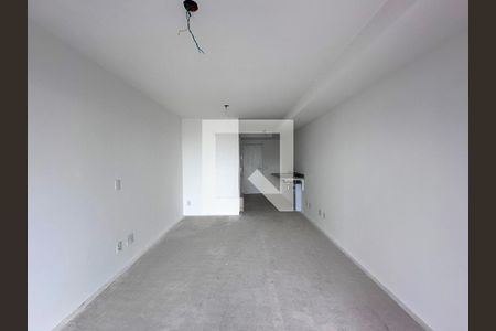 Quarto/Sala de kitnet/studio à venda com 0 quarto, 33m² em Vila Cordeiro, São Paulo