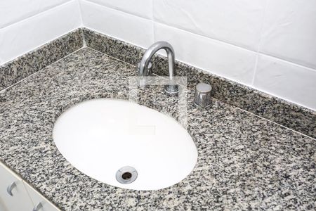 Apartamento à venda com 80m², 2 quartos e 2 vagas Apartamento à venda com 80m², 2 quartos e 2 vagasBanheiro da Suíte 2