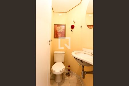 Lavabo de apartamento à venda com 2 quartos, 80m² em Vila Suzana, São Paulo