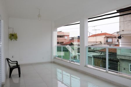 Casa à venda com 550m², 4 quartos e 3 vagas Casa à venda com 550m², 4 quartos e 3 vagasVaranda da Suíte 1