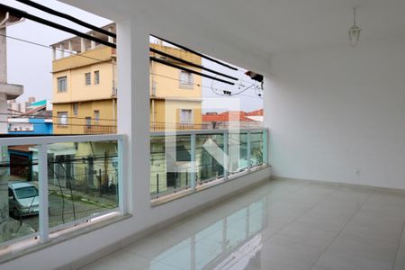 Casa à venda com 550m², 4 quartos e 3 vagas Casa à venda com 550m², 4 quartos e 3 vagasVaranda da Suíte 1