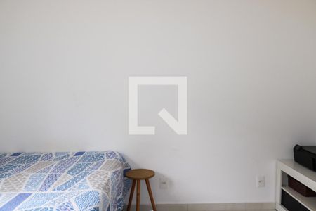 Casa à venda com 550m², 4 quartos e 3 vagas Casa à venda com 550m², 4 quartos e 3 vagasQuarto