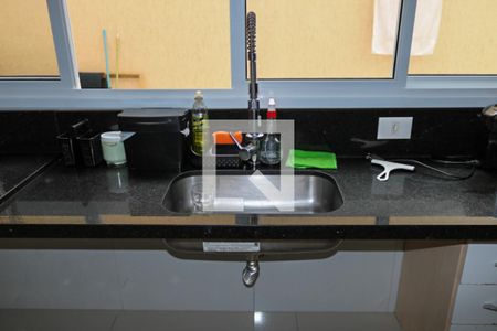 Casa à venda com 550m², 4 quartos e 3 vagas Casa à venda com 550m², 4 quartos e 3 vagasCozinha