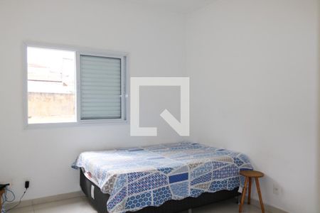 Casa à venda com 550m², 4 quartos e 3 vagas Casa à venda com 550m², 4 quartos e 3 vagasQuarto