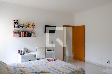 Casa à venda com 550m², 4 quartos e 3 vagas Casa à venda com 550m², 4 quartos e 3 vagasSuíte 3