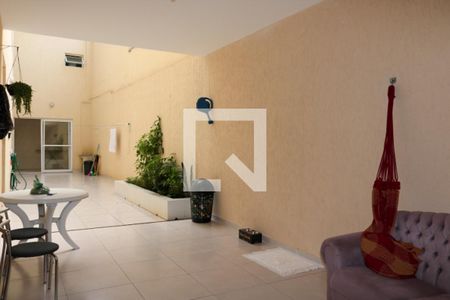 Casa à venda com 550m², 4 quartos e 3 vagas Casa à venda com 550m², 4 quartos e 3 vagasQuintal