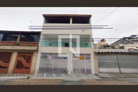 Casa à venda com 550m², 4 quartos e 3 vagas Casa à venda com 550m², 4 quartos e 3 vagasFachada da Casa