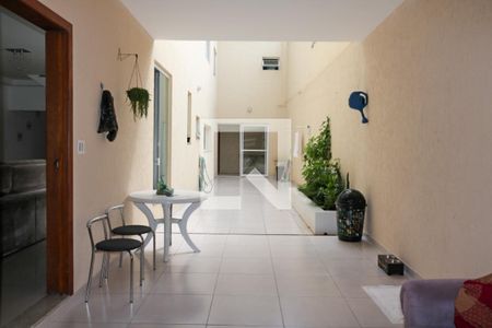 Casa à venda com 550m², 4 quartos e 3 vagas Casa à venda com 550m², 4 quartos e 3 vagasQuintal