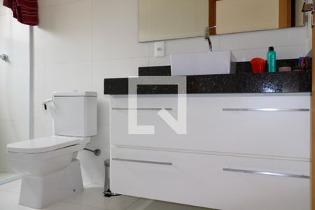 Casa à venda com 550m², 4 quartos e 3 vagas Casa à venda com 550m², 4 quartos e 3 vagasBanheiro da Suíte 2