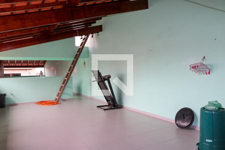 Casa à venda com 550m², 4 quartos e 3 vagas Casa à venda com 550m², 4 quartos e 3 vagasTerraço