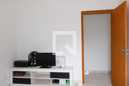 Casa à venda com 550m², 4 quartos e 3 vagas Casa à venda com 550m², 4 quartos e 3 vagasQuarto