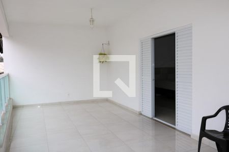 Casa à venda com 550m², 4 quartos e 3 vagas Casa à venda com 550m², 4 quartos e 3 vagasVaranda da Suíte 1