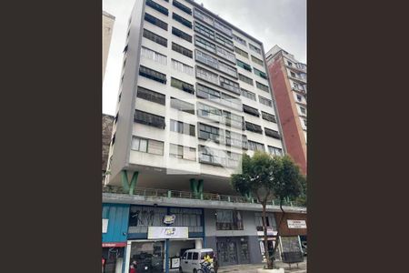 Apartamento à venda com 135m², 4 quartos e 2 vagas Apartamento à venda com 135m², 4 quartos e 2 vagasFachada