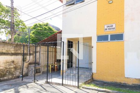 Apartamento para alugar com 50m², 2 quartos e 1 vaga Apartamento para alugar com 50m², 2 quartos e 1 vagaÁrea comum - Salão de festas
