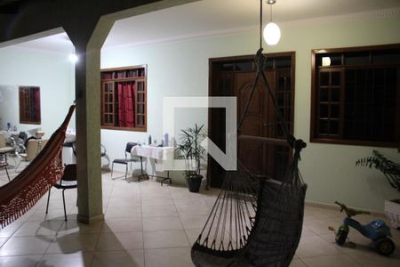 Casa à venda com 585m², 5 quartos e 4 vagasVaranda