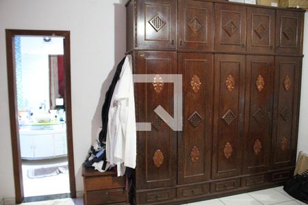 Casa à venda com 585m², 5 quartos e 4 vagasQuarto 1