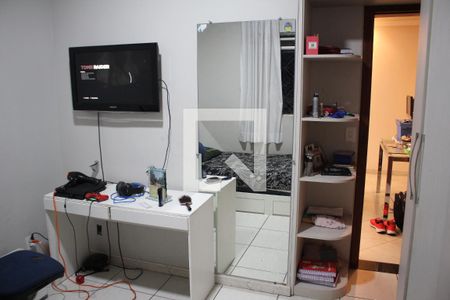 Casa à venda com 585m², 5 quartos e 4 vagasQuarto 2