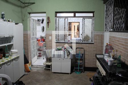 Casa à venda com 585m², 5 quartos e 4 vagasÁrea de Serviço