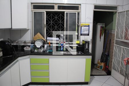 Casa à venda com 585m², 5 quartos e 4 vagasCozinha