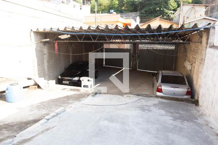Casa à venda com 30m², 1 quarto e 8 vagas Casa à venda com 30m², 1 quarto e 8 vagasQuintal e Garagem