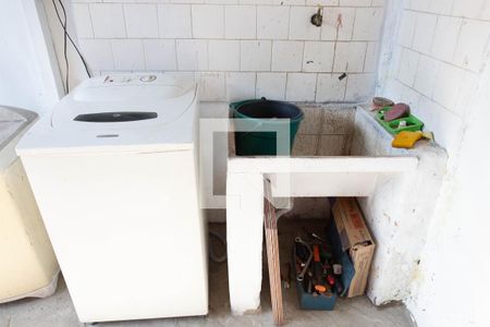 Casa à venda com 30m², 1 quarto e 8 vagas Casa à venda com 30m², 1 quarto e 8 vagasÁrea de Serviço