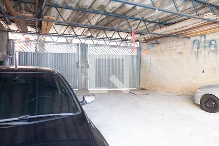 Casa à venda com 30m², 1 quarto e 8 vagas Casa à venda com 30m², 1 quarto e 8 vagasQuintal e Garagem