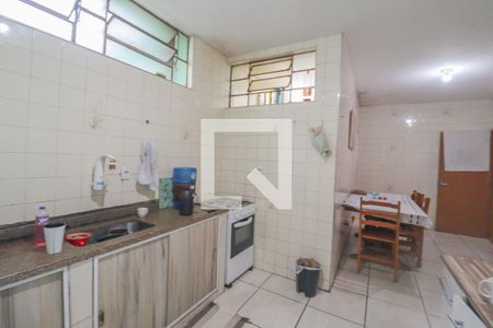 Casa à venda com 100m², 2 quartos e 2 vagasCozinha e Área de Serviço