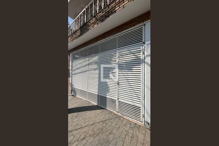 Casa à venda com 198m², 3 quartos e 2 vagasFachada