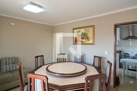 Sala de casa à venda com 3 quartos, 198m² em Vila Brasilina, São Paulo