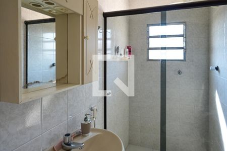 Casa à venda com 198m², 3 quartos e 2 vagasBanheiro Quarto 1