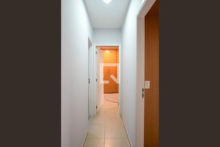 Corredor de apartamento para alugar com 2 quartos, 65m² em Aclimação, São Paulo