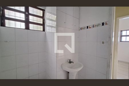 Banheiro de casa para alugar com 1 quarto, 70m² em Real, Praia Grande