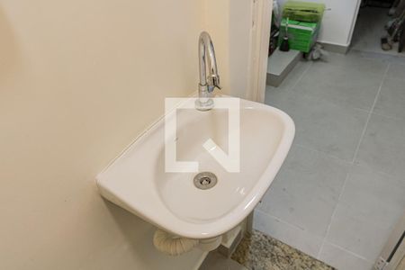 Apartamento à venda com 180m², 3 quartos e sem vagaBanheiro de serviço