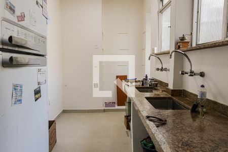 Apartamento à venda com 180m², 3 quartos e sem vagaCozinha